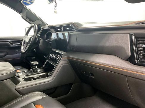 Used 2024 GMC Sierra 1500 AT4 w/ Technology Package image 22