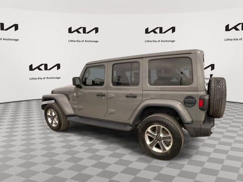 Used 2020 Jeep Wrangler Unlimited Sahara w/ Uconnect 4C Nav & Sound Group AWD/4WD image 6