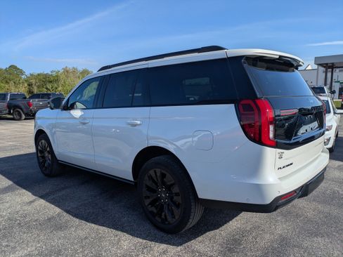 Used 2025 Ford Expedition Platinum w/ Stealth Appearance Package AWD/4WD image 6