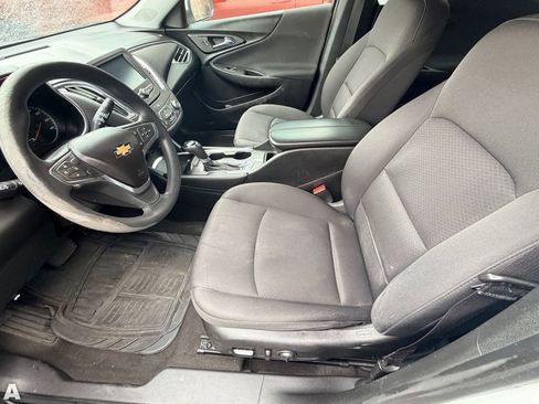 Used 2018 Chevrolet Malibu LT FWD image 7