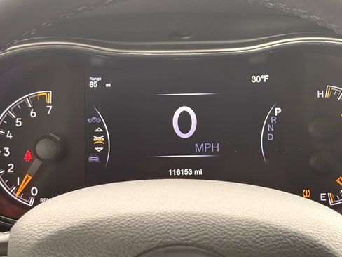 Used 2019 Jeep Grand Cherokee Altitude image 31