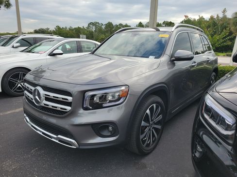 Used 2023 Mercedes-Benz GLB 250 4MATIC image 1