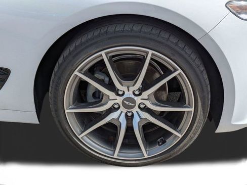 Used 2023 Genesis G70 2.0T image 11