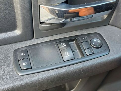 Used 2011 RAM 1500 2WD Regular Cab image 18