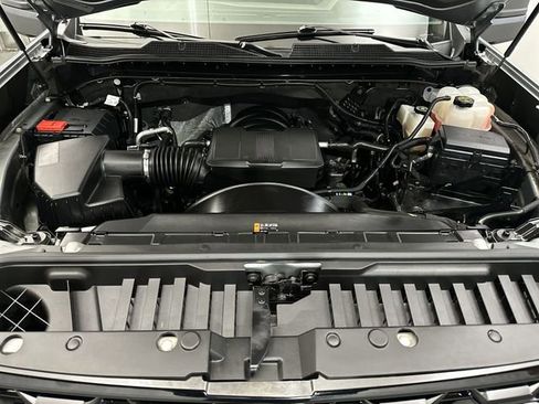 Used 2025 Chevrolet Silverado 2500 ZR2 w/ LPO, Dark Essentials Package image 21