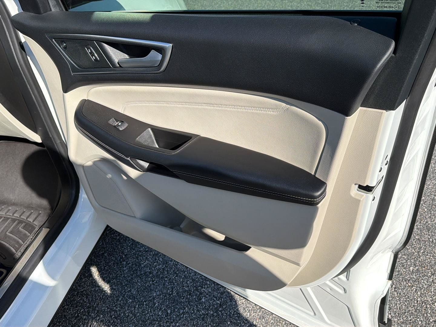 Certified 2024 Ford Edge Titanium w/ Titanium Elite Package AWD/4WD image 15