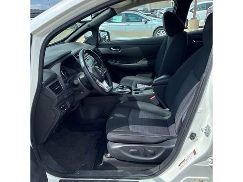 Used 2018 Nissan Leaf SV w/ SV Technology Package image 5