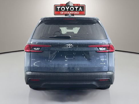 Certified 2025 Toyota Grand Highlander FWD image 6