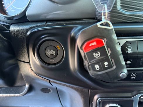 Used 2022 Jeep Wrangler Unlimited Sport image 30