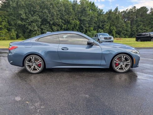 Used 2023 BMW 430i Coupe w/ M Sport Package RWD image 3