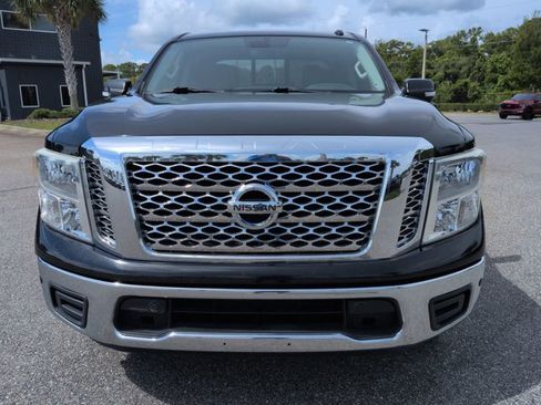 Used 2019 Nissan Titan SV w/ SV Convenience Package RWD image 10
