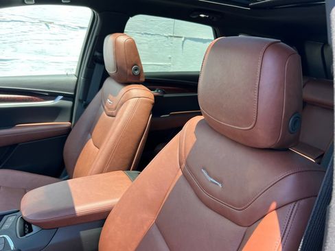 New 2026 Cadillac XT5 Premium Luxury w/ LPO, ONYX Package FWD image 11