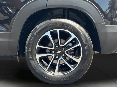 Used 2025 Chevrolet TrailBlazer LT AWD/4WD image 11