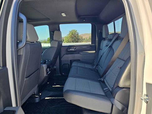 Used 2026 Chevrolet Silverado 2500 ZR2 AWD/4WD image 17