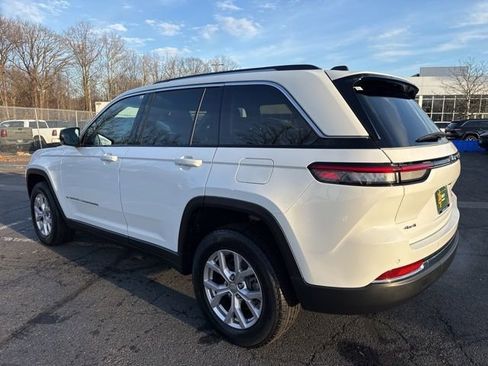 Used 2022 Jeep Grand Cherokee Limited image 18