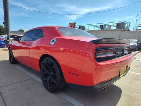 Used 2015 Dodge Challenger SXT Plus w/ Driver Convenience Group RWD image 6