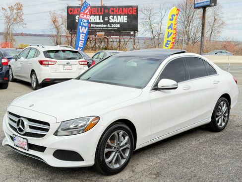Used 2017 Mercedes-Benz C 300 C 300 4MATIC Sedan image 8