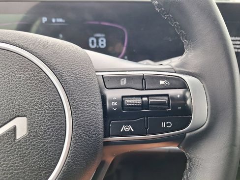 Used 2024 Kia Sportage EX FWD image 13