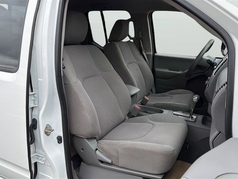 Used 2019 Nissan Frontier SV AWD/4WD image 14