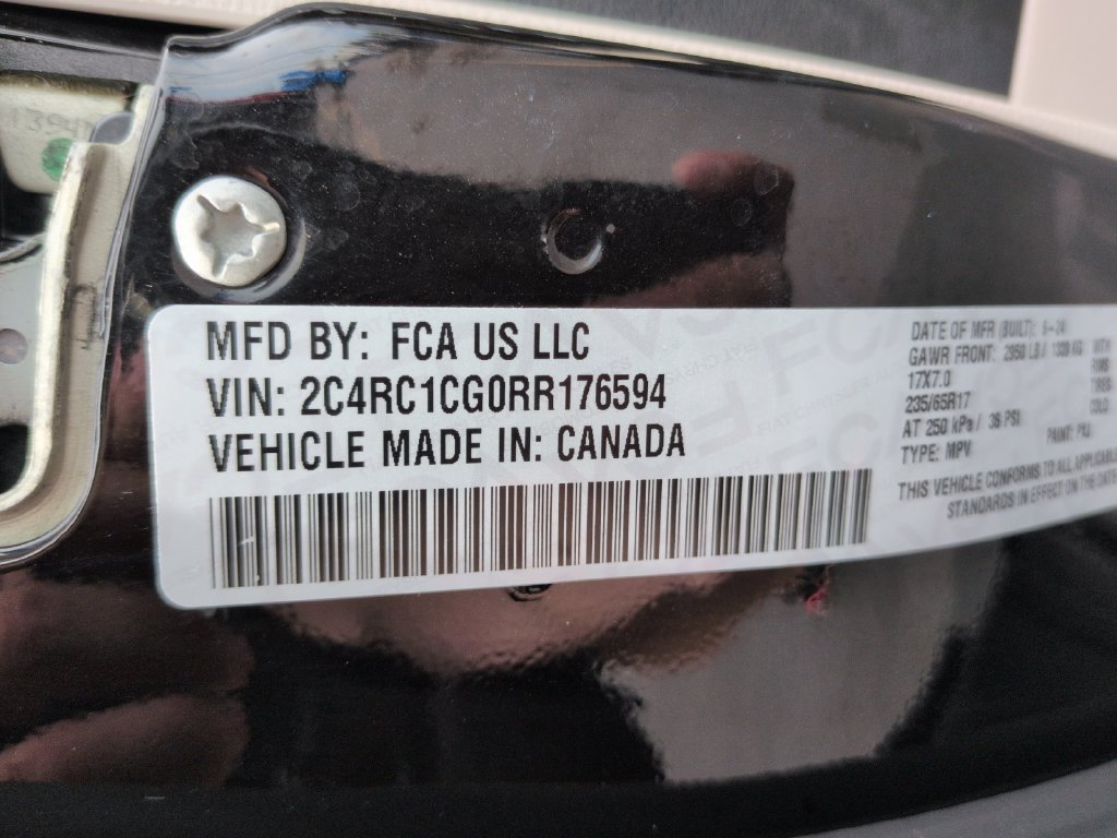 Used 2024 Chrysler Voyager LX FWD image 33