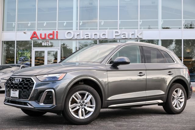 Certified 2023 Audi Q5 2.0T Premium w/ Convenience Package AWD/4WD image 2