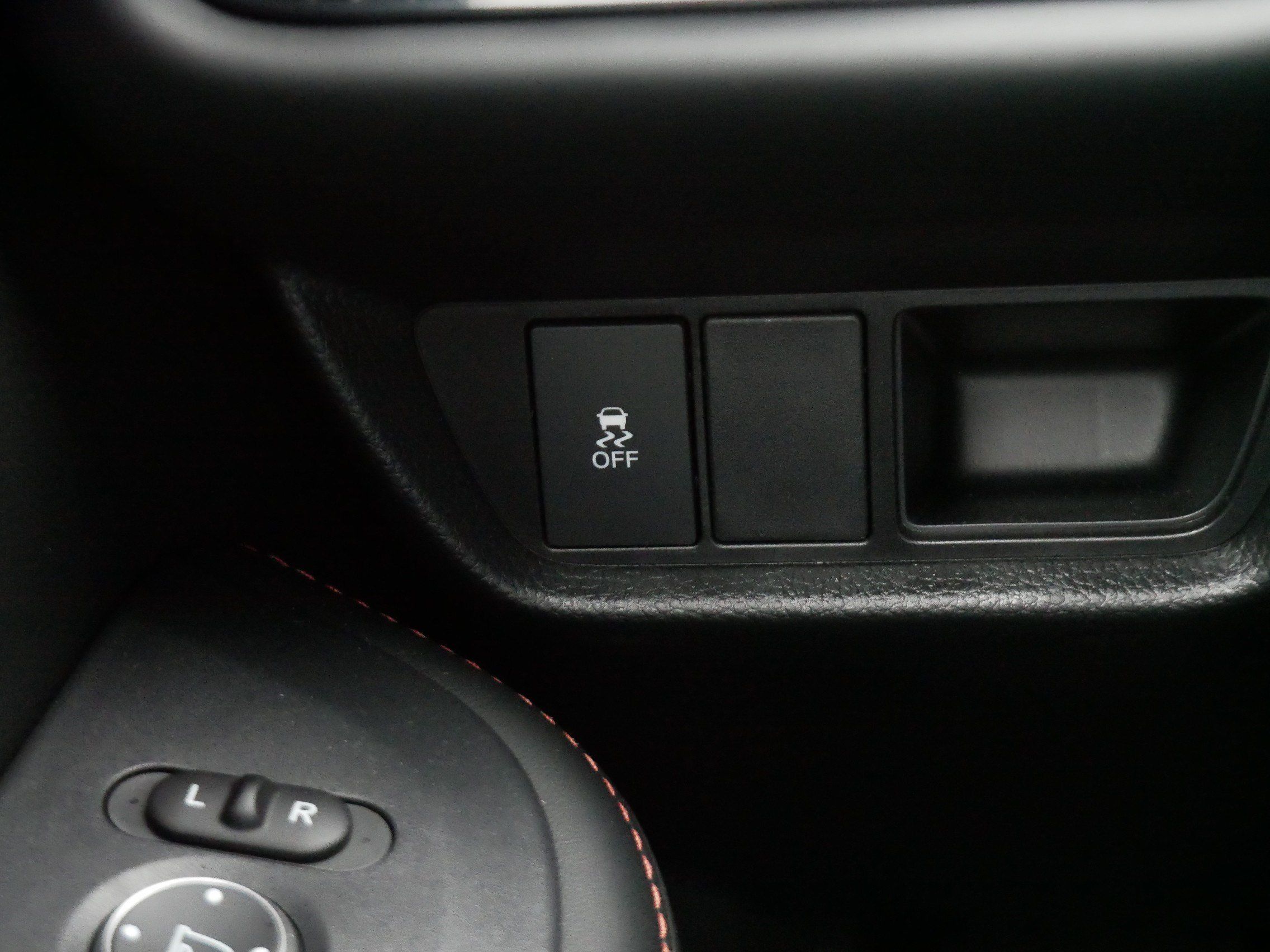 Used 2027 Honda HR-V Sport image 28