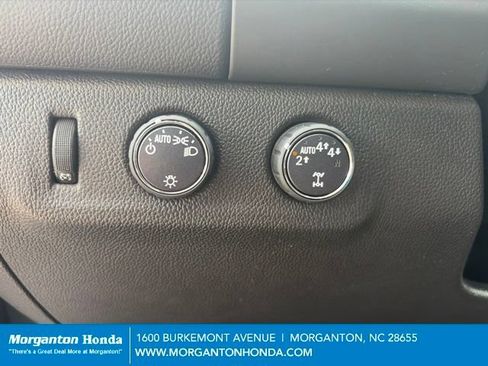Used 2018 Chevrolet Colorado LT AWD/4WD image 17