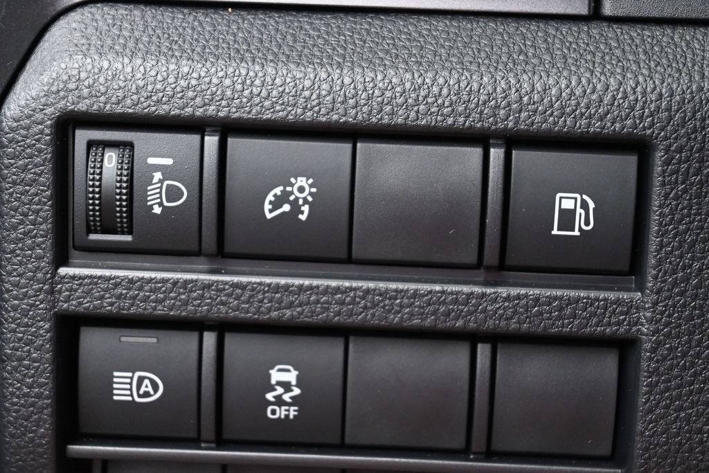 Used 2025 Toyota 4Runner SR5 AWD/4WD image 13