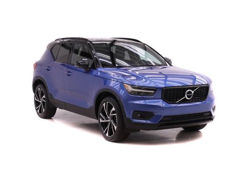 Used 2021 Volvo XC40 T5 R-Design w/ Climate Package AWD/4WD image 2