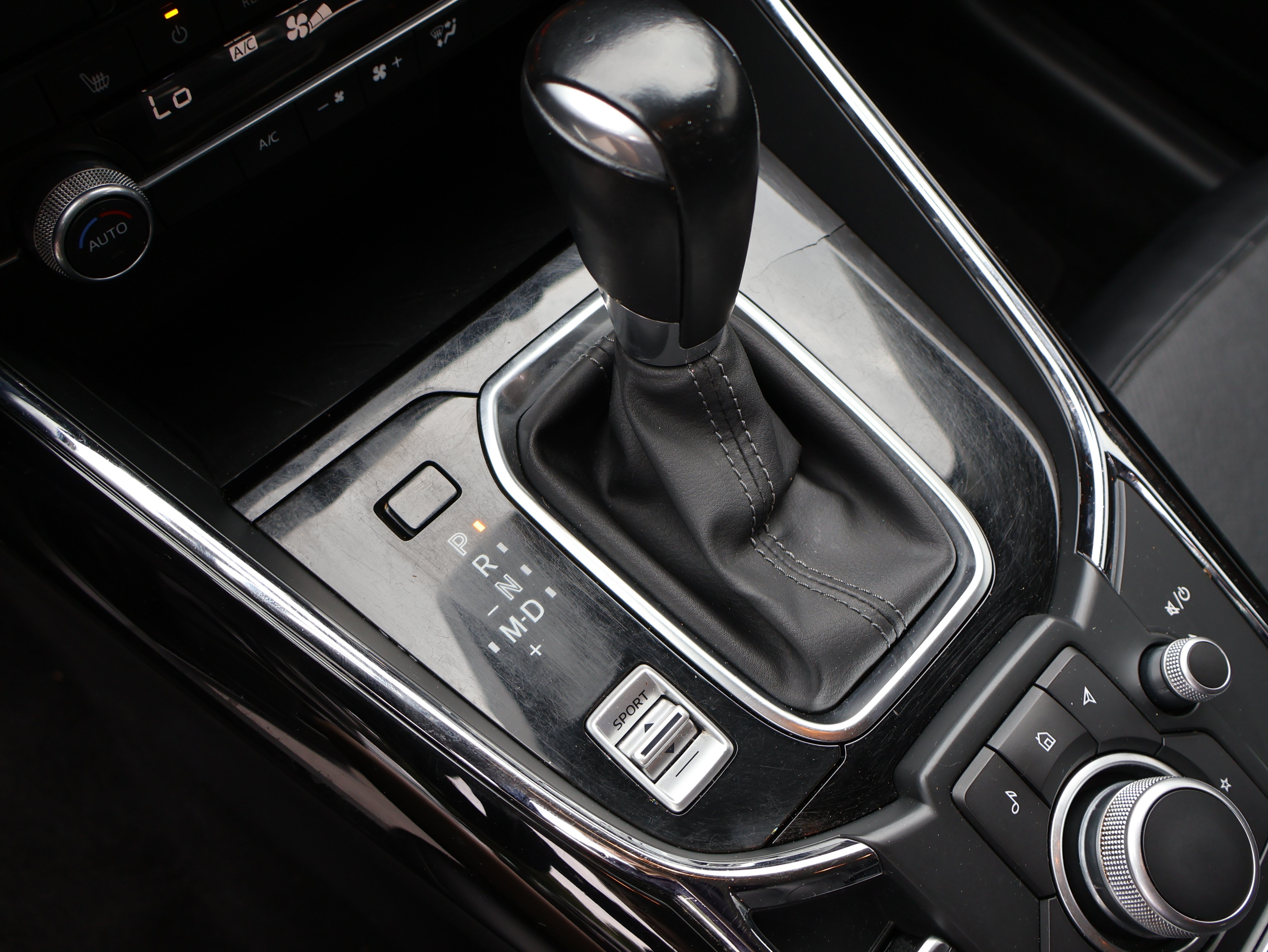 Used 2022 MAZDA CX-9 Touring AWD/4WD image 23