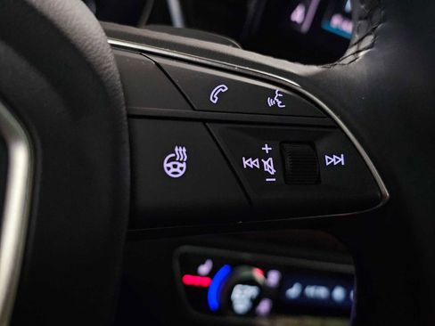 Used 2023 Audi Q5 2.0T Premium w/ Convenience Package image 29