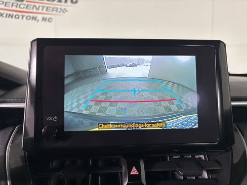 Used 2024 Toyota Corolla Cross AWD Hybrid w/ Moonroof Package image 17