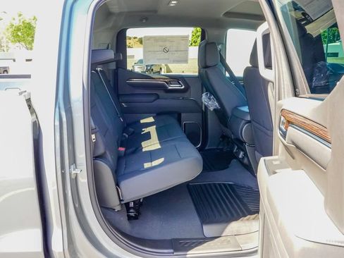 New 2026 GMC Sierra 1500 SLE AWD/4WD image 11