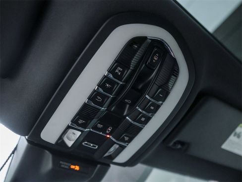 Used 2024 Porsche Macan S image 30