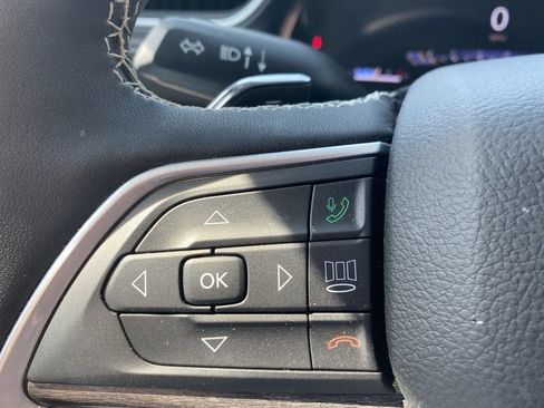 Used 2023 Jeep Grand Cherokee Limited AWD/4WD image 16