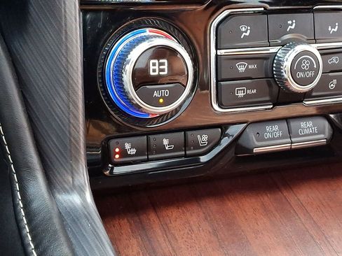 Used 2024 GMC Yukon Denali Ultimate image 26