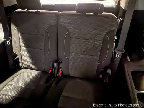 Used 2023 GMC Acadia SLE w/ Elevation Edition image 16