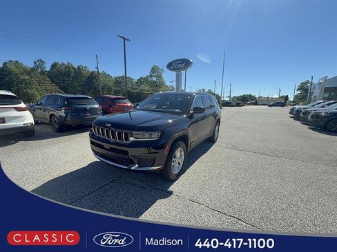 Used 2022 Jeep Grand Cherokee L Laredo w/ Luxury Tech Group I AWD/4WD image 1