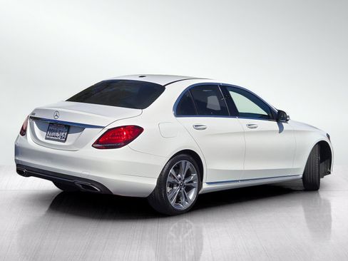 Used 2019 Mercedes-Benz C 300 Sedan image 4