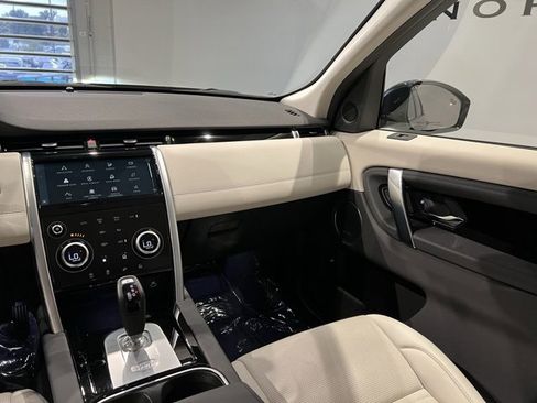 Used 2023 Land Rover Discovery Sport SE image 42