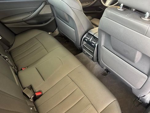 Used 2023 BMW 530e w/ Executive Package RWD image 30