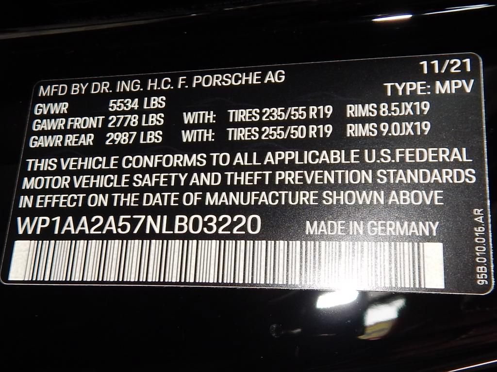 Used 2022 Porsche Macan AWD/4WD image 12