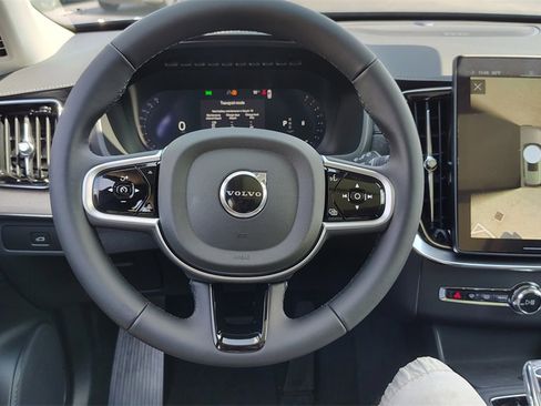 New 2026 Volvo XC90 B6 Plus w/ Protection Package Premier image 15