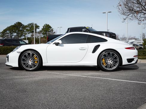 Used 2014 Porsche 911 Turbo S image 7