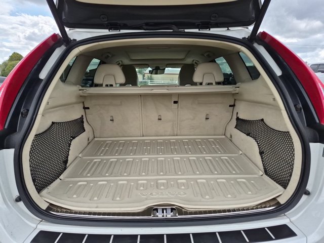 Used 2016 Volvo XC60 T5 Premier FWD image 6