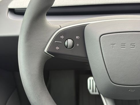 Used 2025 Tesla Model 3 Long Range image 17