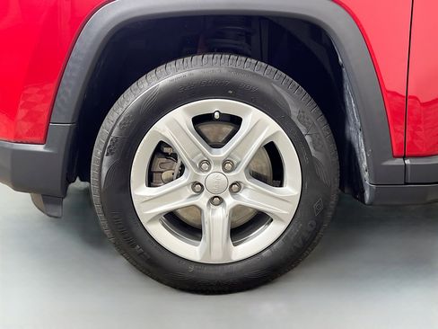 Used 2023 Jeep Compass Sport image 14