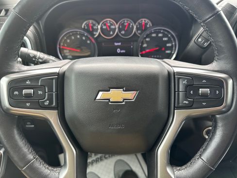 Used 2020 Chevrolet Silverado 1500 LT AWD/4WD image 27