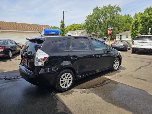 Used 2012 Toyota Prius V Three FWD image 12