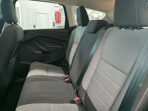 Used 2019 Ford Escape S image 24